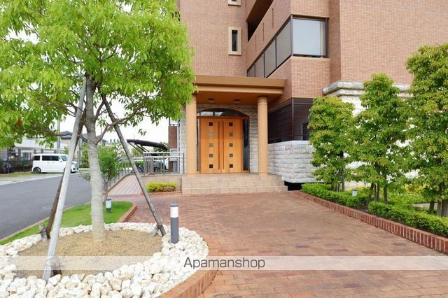 アクシスヨーロッパ壱番館の玄関写真