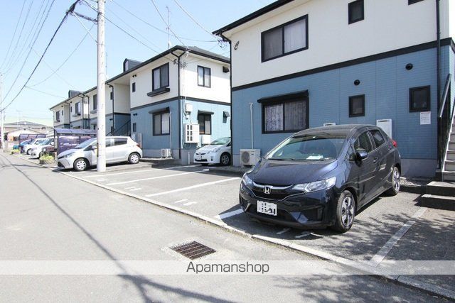 Ｓｋｙ　Ｌａｒｋ[3DK/54.8m2]の駐車場2