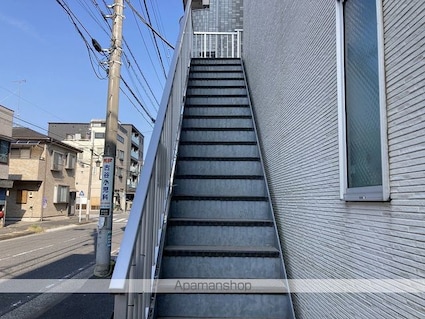 サンシャイン鶴見[1R/17.3m2]の外観3