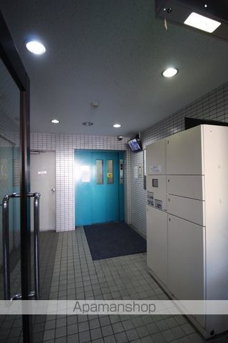 ホーメストハイツ蕃山町の玄関写真