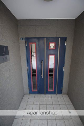 LEE TOWN Jの玄関写真
