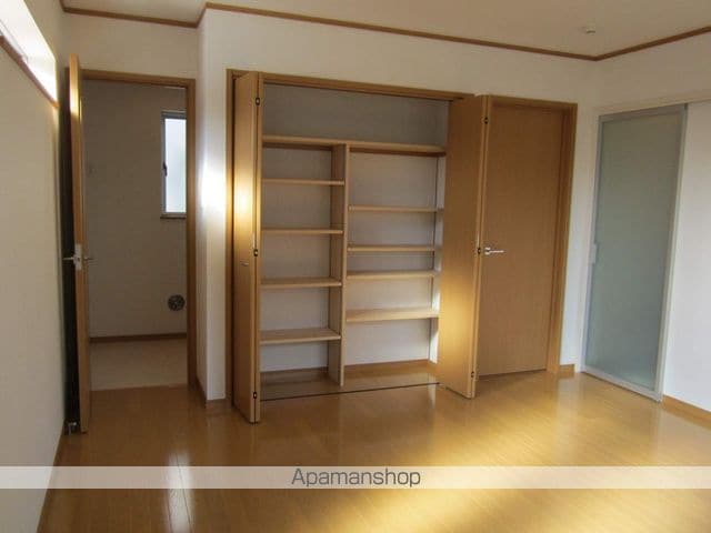 コンフォール南成瀬の内装写真