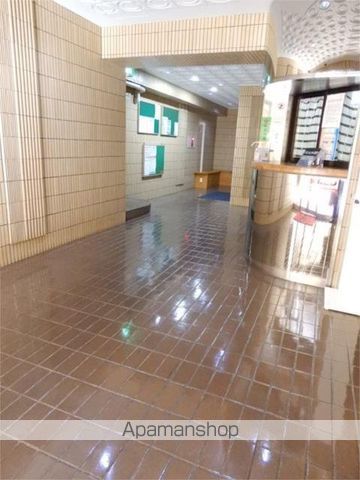 ライオンズプラザお茶の水の玄関写真