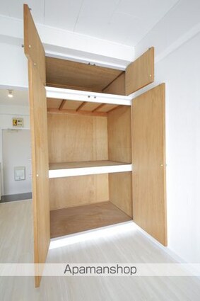 岩崎ビル[1R/20.35m2]の収納