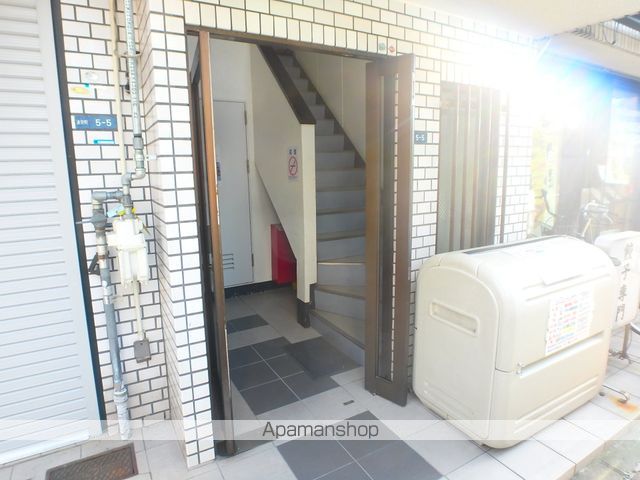 ロータリーマンション古川橋の玄関写真
