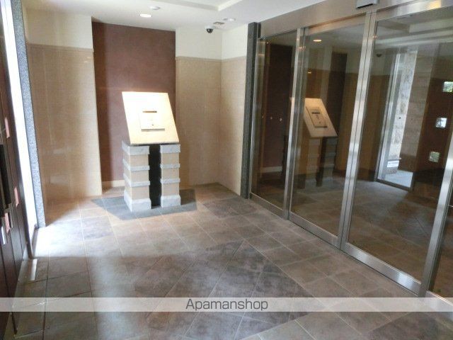 PRESSANCE新大阪クレスタの玄関写真