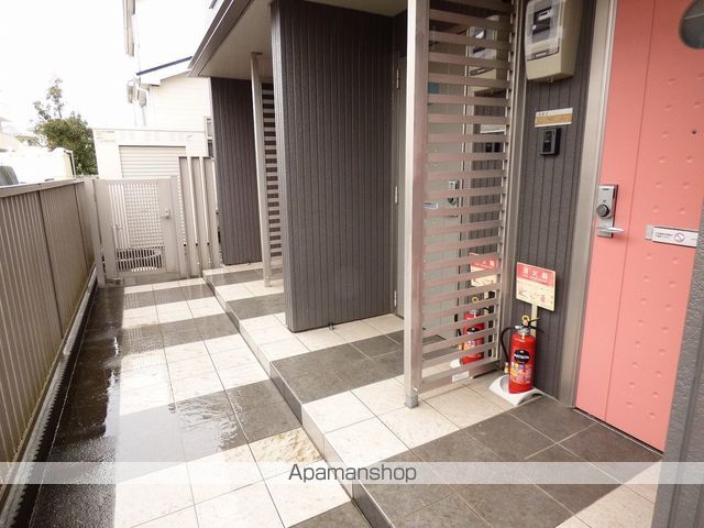 フォレストヒルズの玄関写真