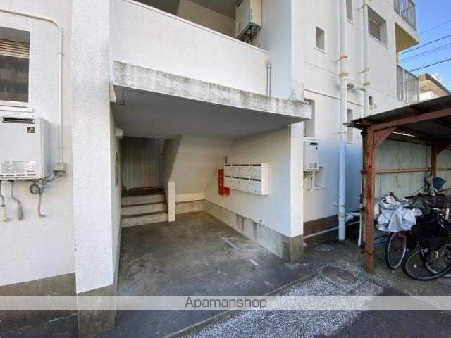 デタント新城の玄関写真