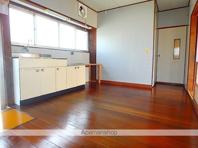 石井貸家の内装写真