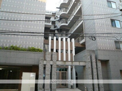 エスティメゾン四谷坂町[1K/30.11m2]の外観2