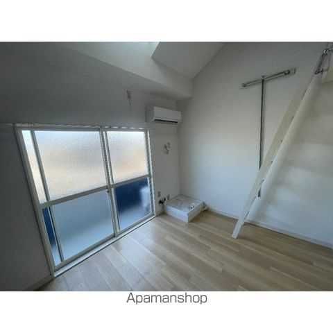 トレニアの内装写真