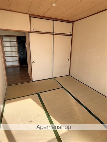 SURPLUS Kの内装写真
