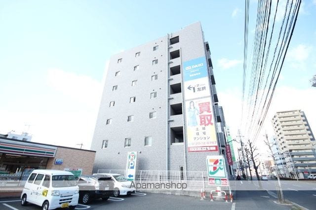 BーONEの外観写真