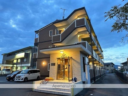 エルミナコート八日市[1LDK/54m2]の外観1