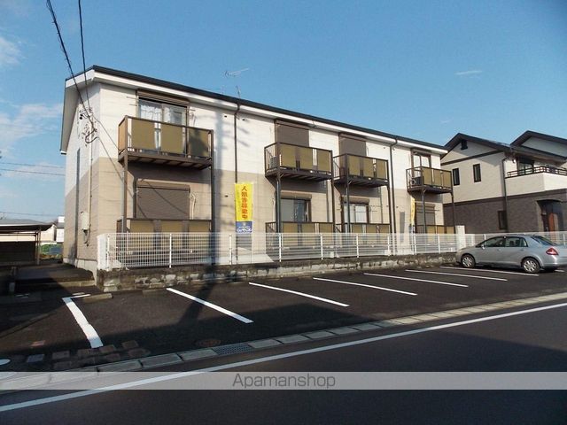 サープラスひまわりIIの外観写真