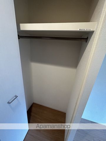 ESLEADOSAKAUMEDAWESTの内装写真