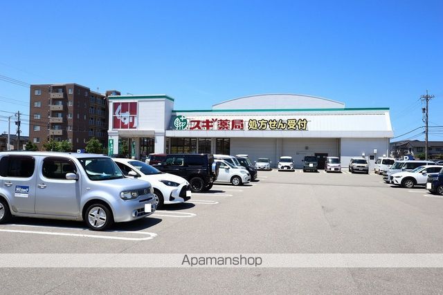 M128の周辺写真