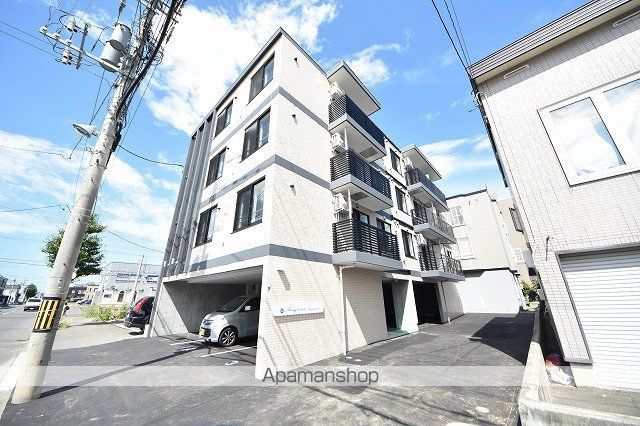 メニーズコート元町北の外観写真