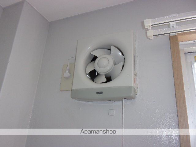 虹ヶ丘マンションの内装写真