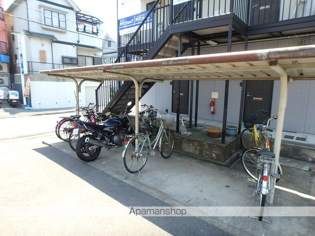コスモタウンの玄関写真