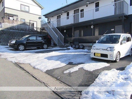 フレグランス東桜山[1LDK/36m2]の駐車場1