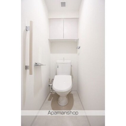 コンフォリア・リヴ西葛西[1LDK/38.06m2]のトイレ