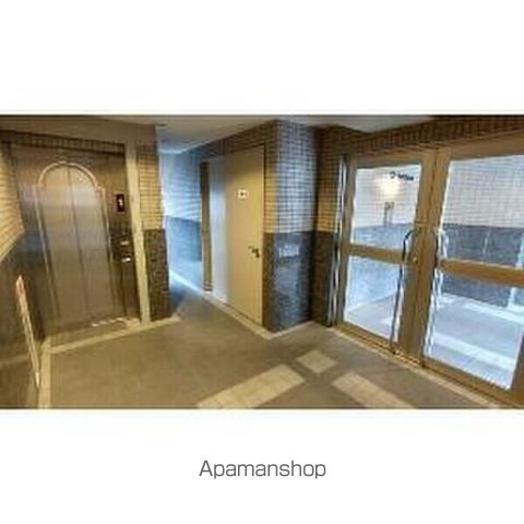 グリシーヌ名駅の玄関写真