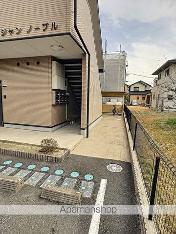 ジャンノーブルの玄関写真