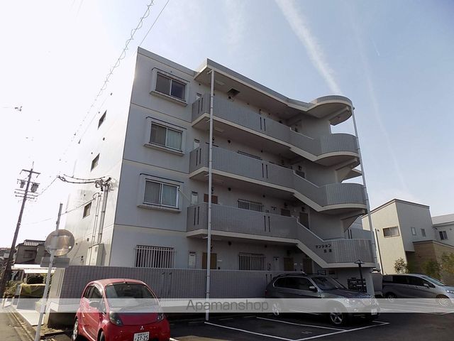 マンション和楽の外観写真