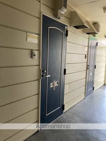 グレース青山の玄関写真