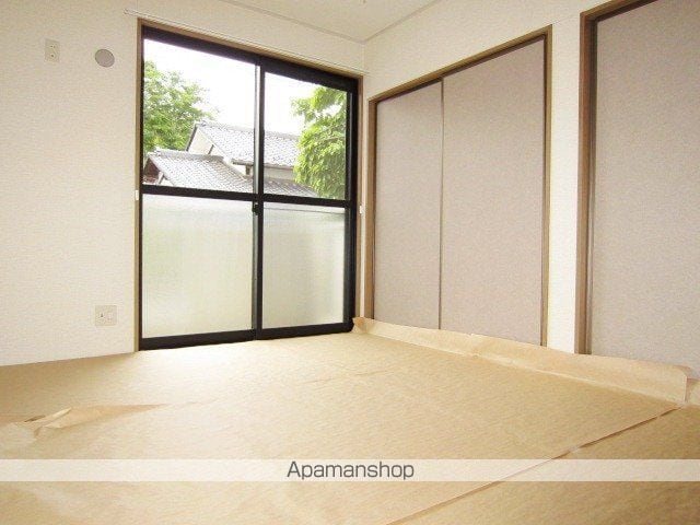 ユートピア長谷川A棟の内装写真