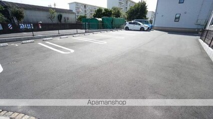 バーミィ・フィオーレ[1R/40.94m2]の駐車場
