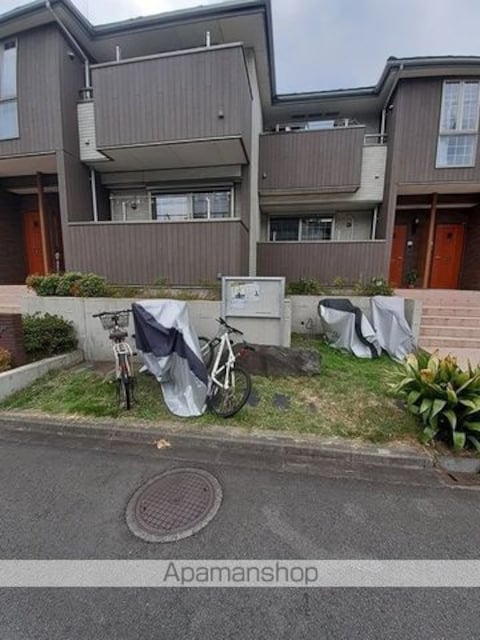 リヴィエール・野毛[2LDK/58.8m2]の共用部2