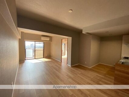 オレンジコート高松　[2LDK/57m2]のリビング・居間