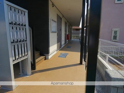 リブリ・Ｐｉｎｅｄｏｏｒ[1K/28.56m2]のエントランス1