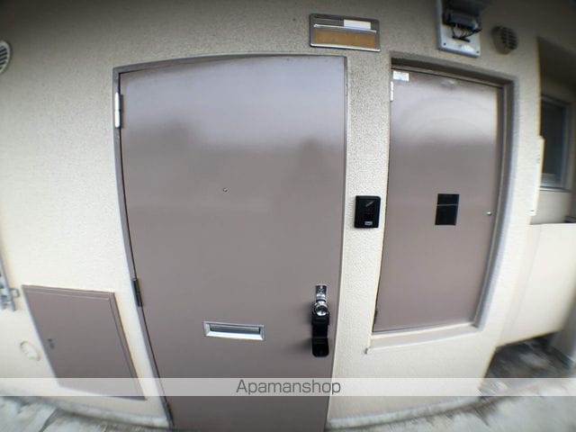 岩間口ハイツの玄関写真