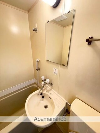 和歌山県和歌山市手平４丁目[1K/16m2]の洗面所