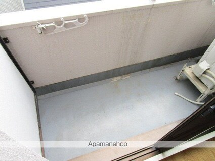 メゾン・ド・プリムヴェール[1R/16.38m2]のバルコニー