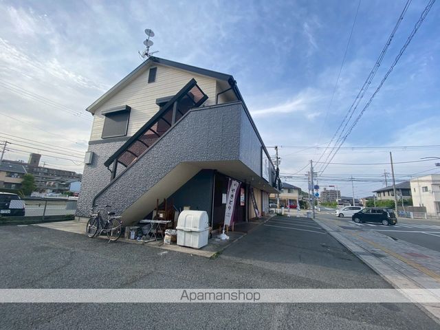 東塚ハイツの外観写真