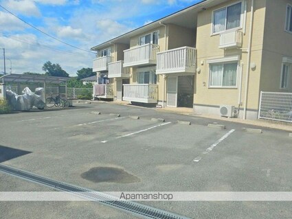 グランモア野神[2LDK/59.36m2]の駐車場