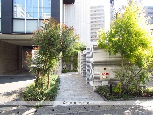 レガリア吉塚の玄関写真