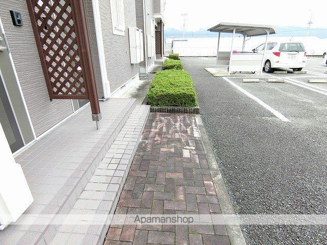 サンパティークBの玄関写真