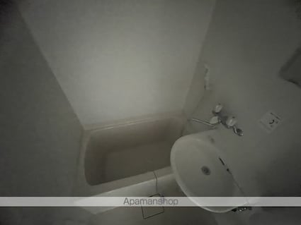 里見ビル[1R/15m2]のバス
