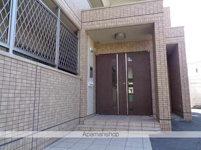 アーバンリミックスの玄関写真
