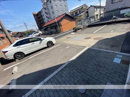 レオパレスＪ．１４７[1K/22.35m2]の駐車場