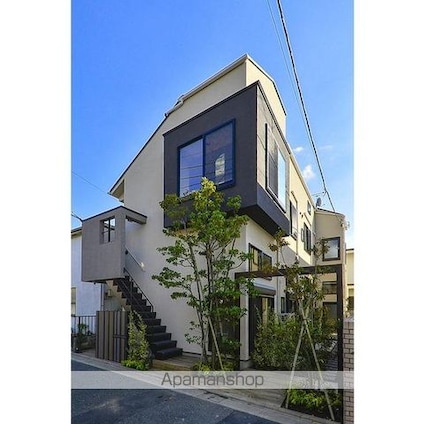 チトカラアパートメント[1R/14.77m2]の外観