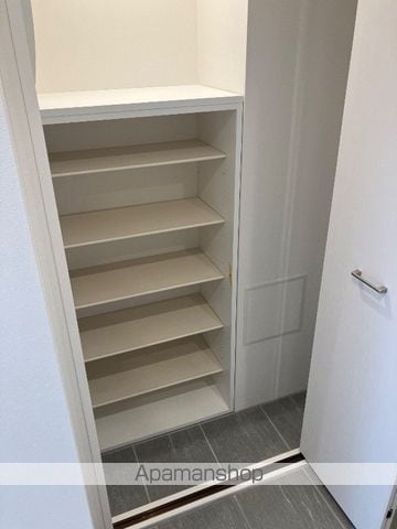 LEGALAND三軒茶屋SOUTHの内装写真