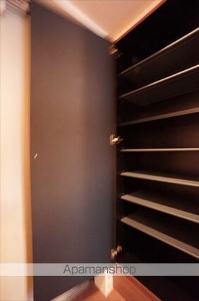 愛知県名古屋市中区葵２丁目[1K/24.76m2]の内装2