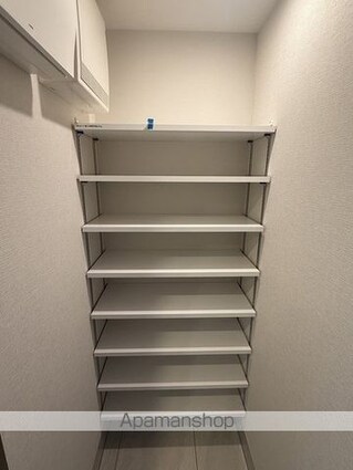 プレディアコート三軒茶屋[2LDK/39.32m2]の収納