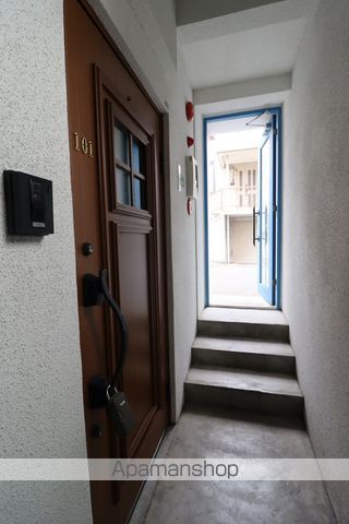 MODERN DECOの内装写真